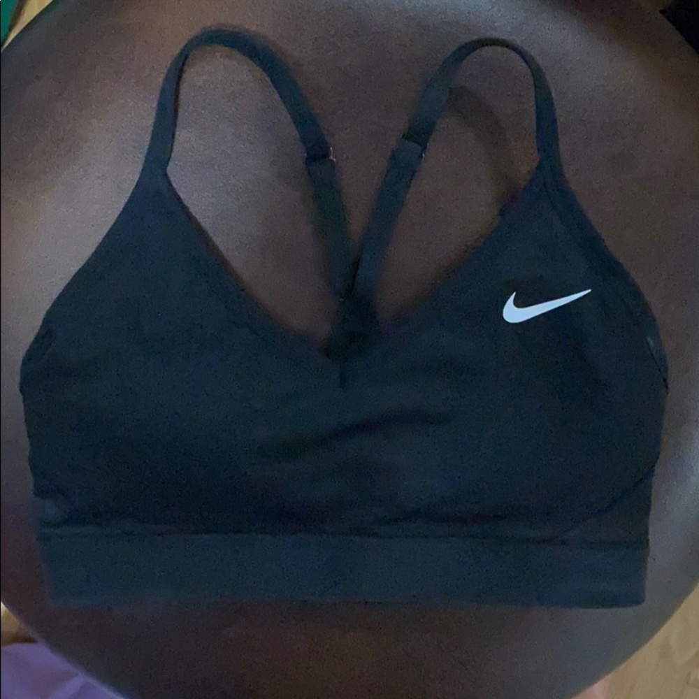*never worn* Nike sports bra